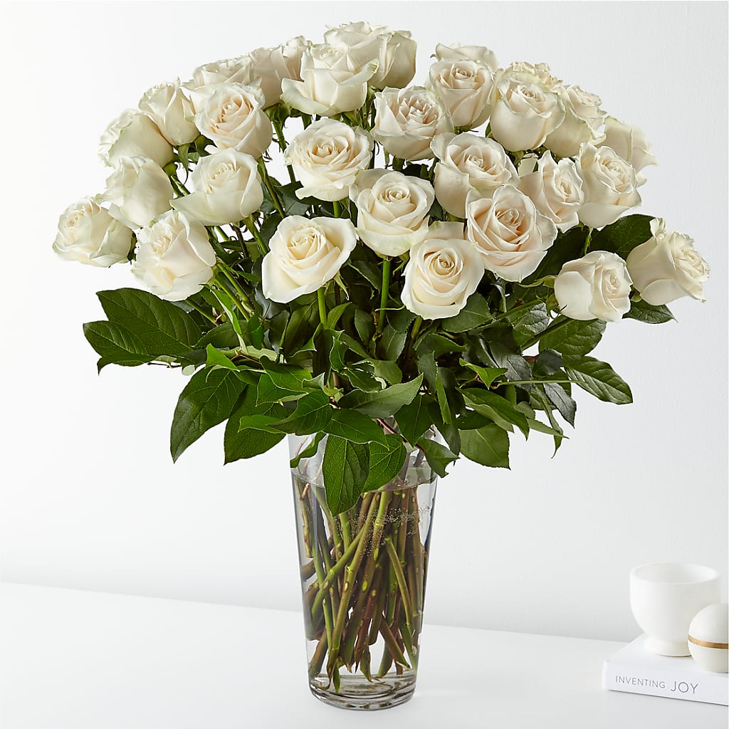 Long Stem White Rose Bouquet – GERLACHS GARDEN & FLORAL, Erie PA