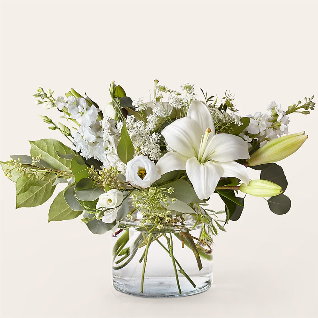 Alluring Elegance Bouquet – GERLACHS GARDEN & FLORAL, Erie PA