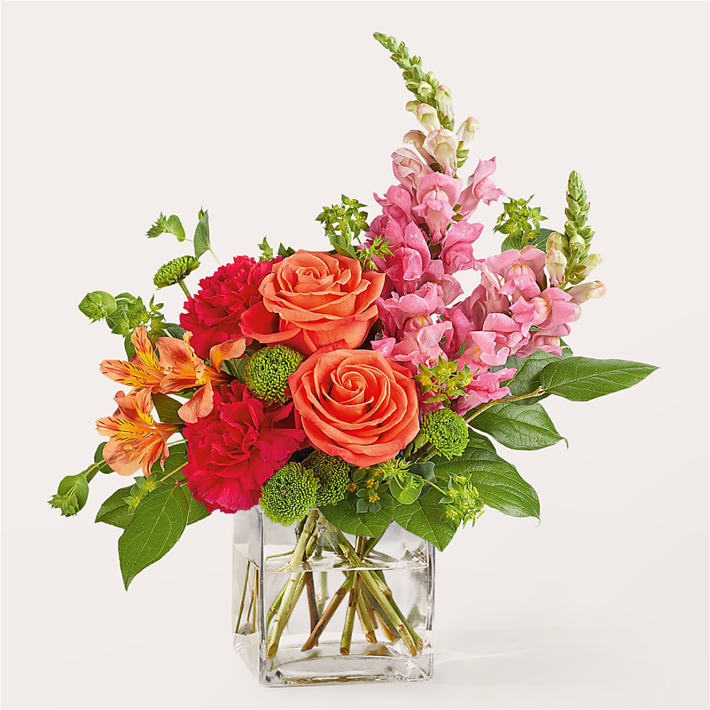 Cosmopolitan Bouquet – GERLACHS GARDEN & FLORAL, Erie PA