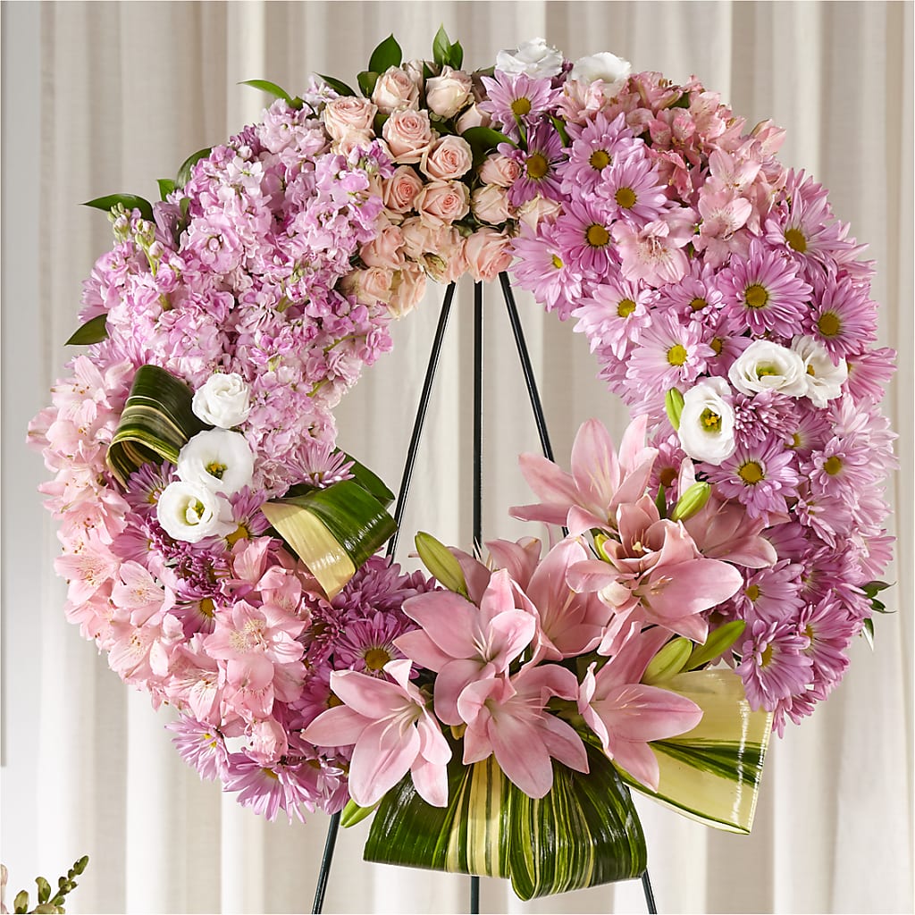 Gift of Warmth Wreath – GERLACHS GARDEN & FLORAL, Erie PA
