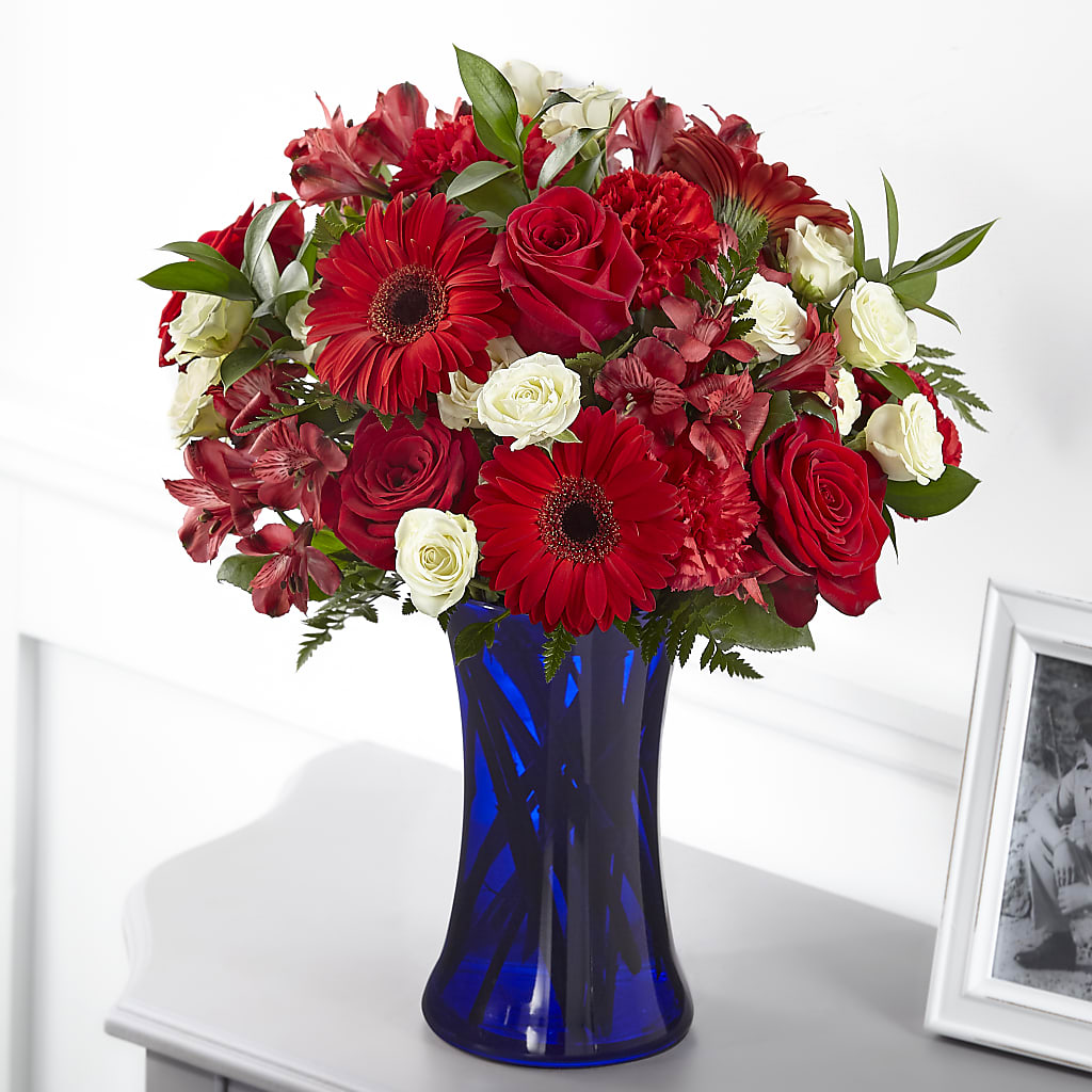 Hearts Embrace Bouquet – GERLACHS GARDEN & FLORAL, Erie PA