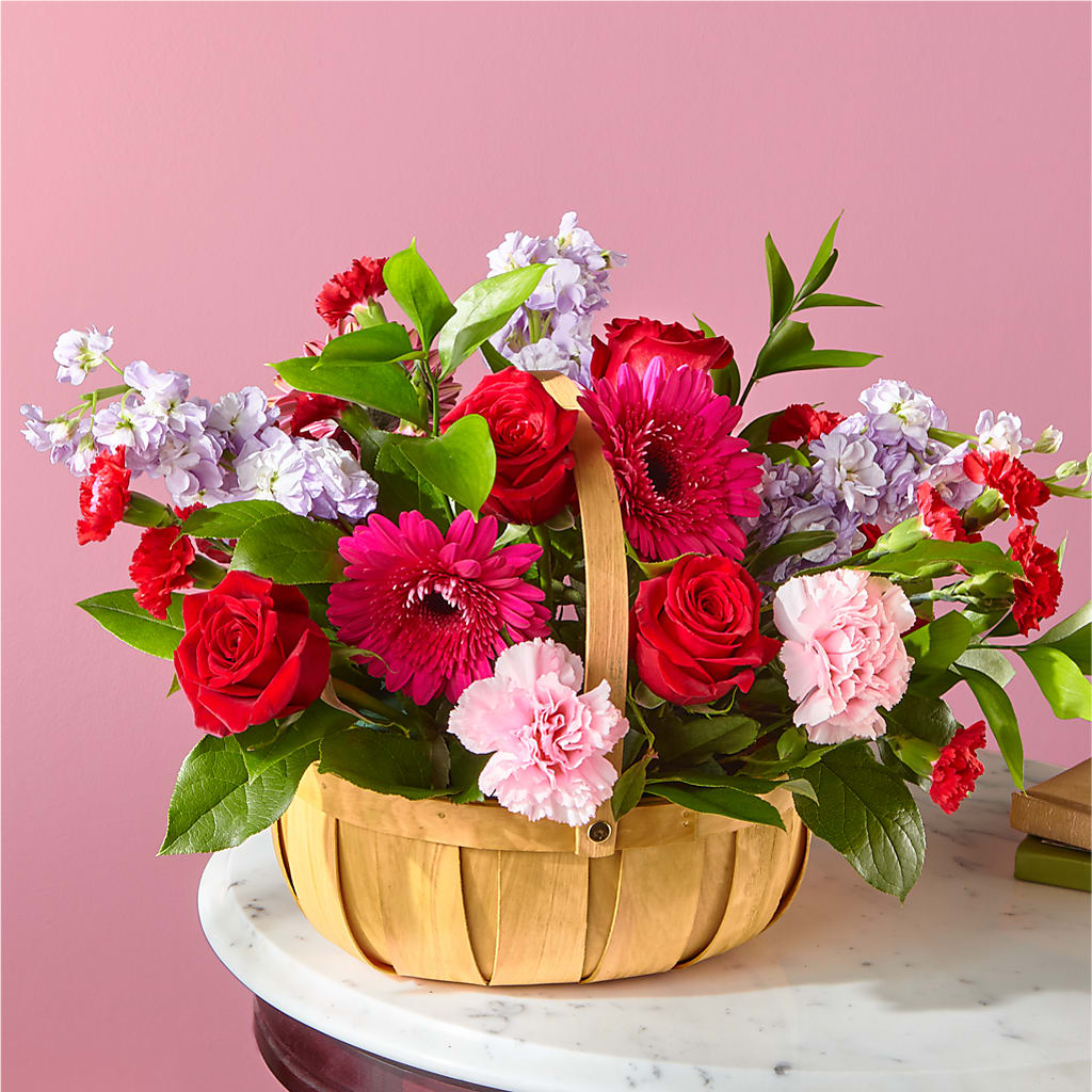 Pink Picnic Basket – GERLACHS GARDEN & FLORAL, Erie PA