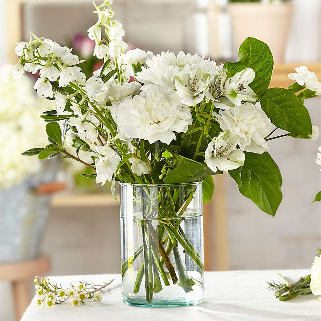 Classic Ivory – A Florist Original – GERLACHS GARDEN & FLORAL, Erie PA