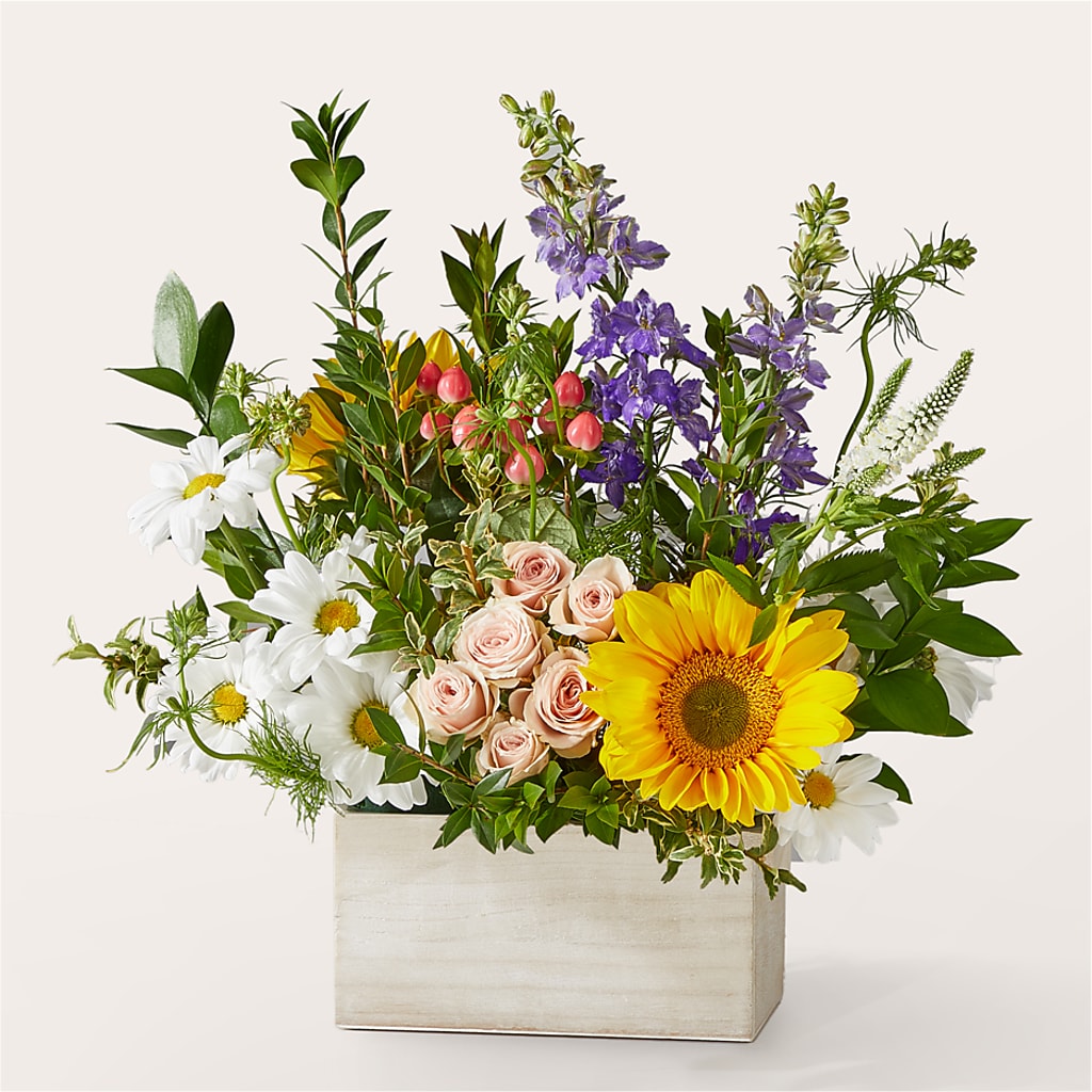 The Good Life Bouquet – GERLACHS GARDEN & FLORAL, Erie PA