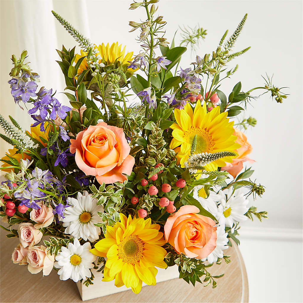 The Good Life Bouquet – GERLACHS GARDEN & FLORAL, Erie PA