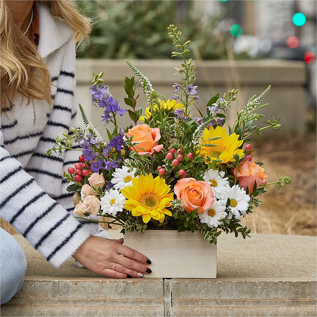 The Good Life Bouquet – GERLACHS GARDEN & FLORAL, Erie PA