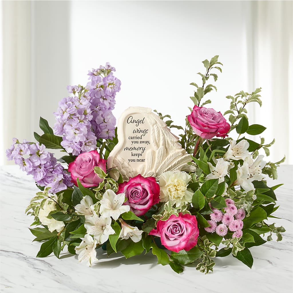 In My Heart Arrangement – GERLACHS GARDEN & FLORAL, Erie PA