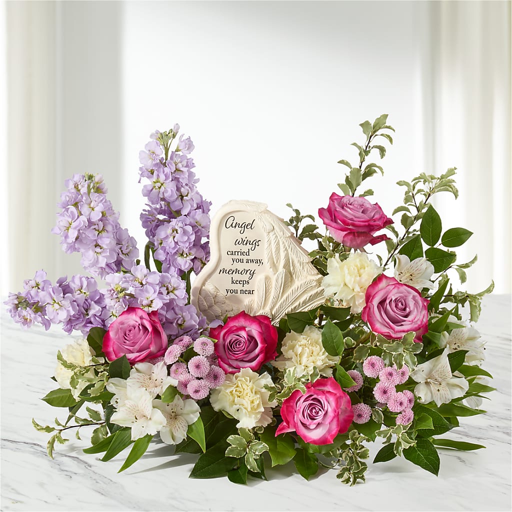 In My Heart Arrangement – GERLACHS GARDEN & FLORAL, Erie PA