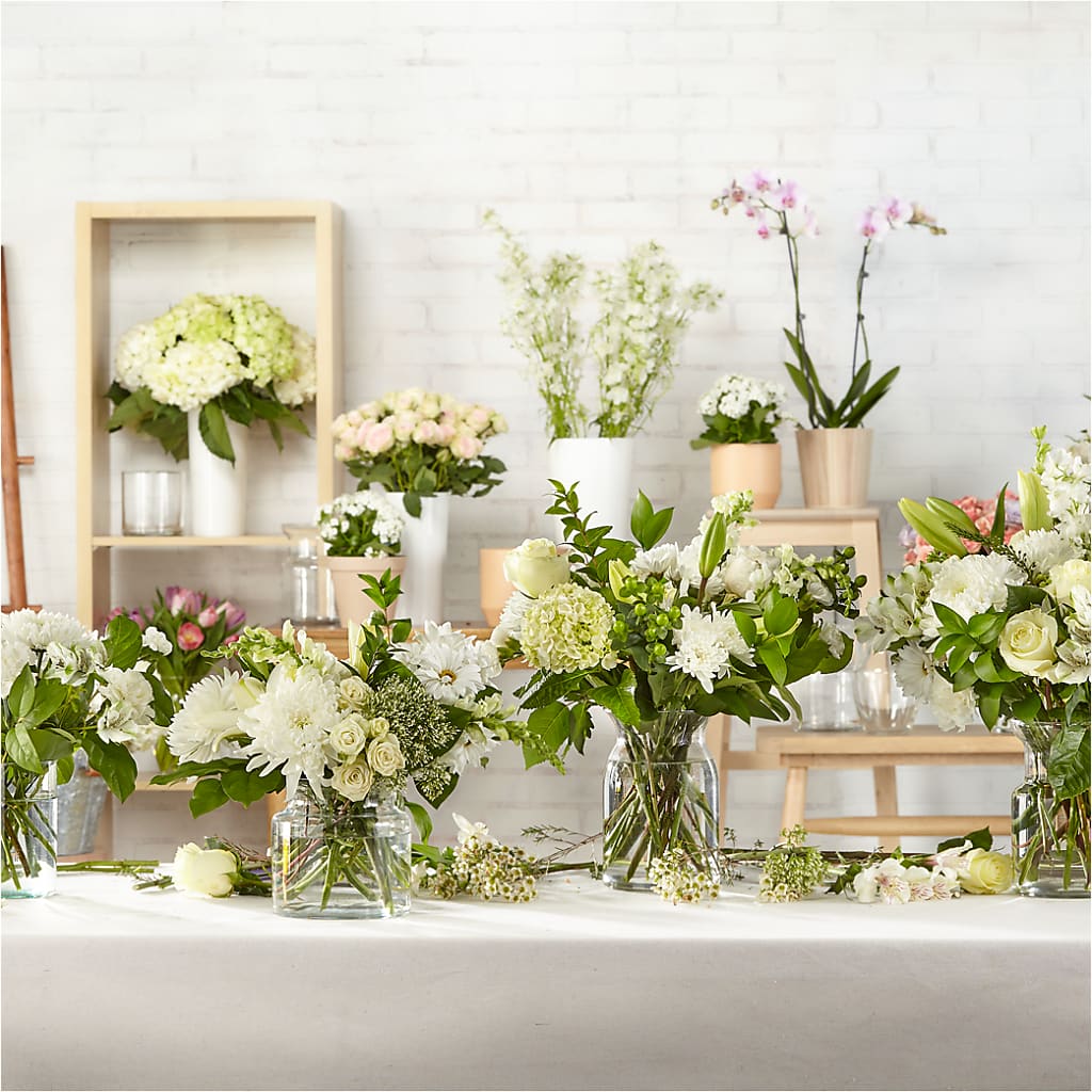 Classic Ivory – A Florist Original – GERLACHS GARDEN & FLORAL, Erie PA