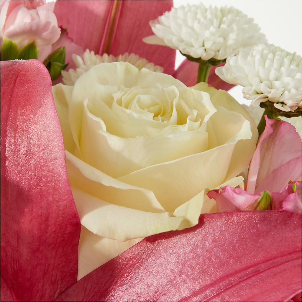 Piece of Cake Bouquet – GERLACHS GARDEN & FLORAL, Erie PA