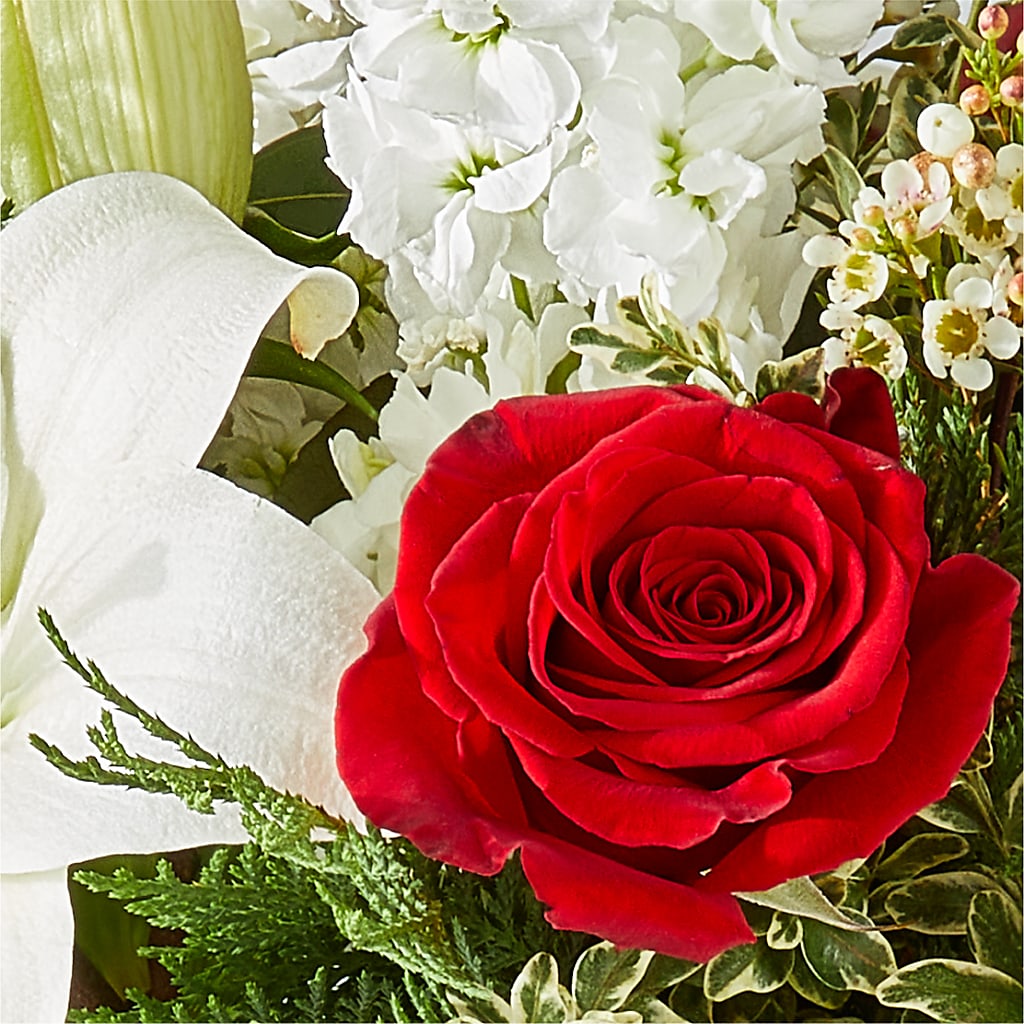 Twinkle Lights Bouquet – GERLACHS GARDEN & FLORAL, Erie PA