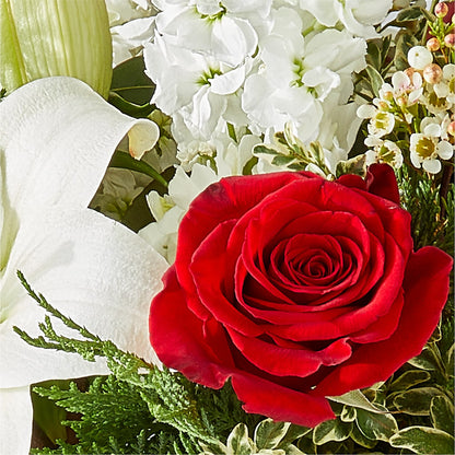 Twinkle Lights Bouquet – GERLACHS GARDEN & FLORAL, Erie PA